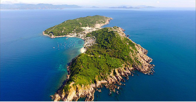 Toàn cảnh Cù Lao Xanh (Bình Định)