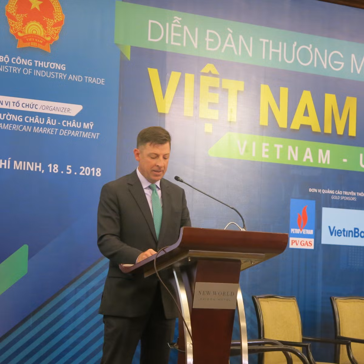 Phó Tổng Lãnh sự quán Mỹ tại TP.HCM , ông Tim Liston, chia sẻ tại diễn đàn.