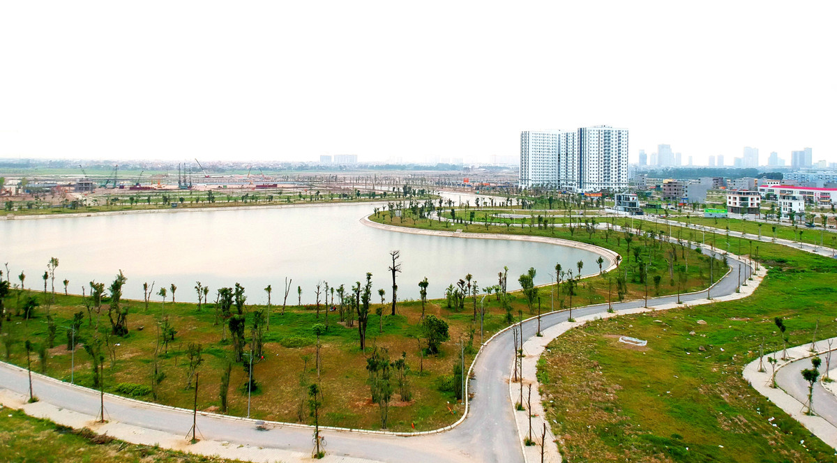 Những cung đường mềm mại uốn cong tạo nên bức tranh sơn thủy hữu tình.