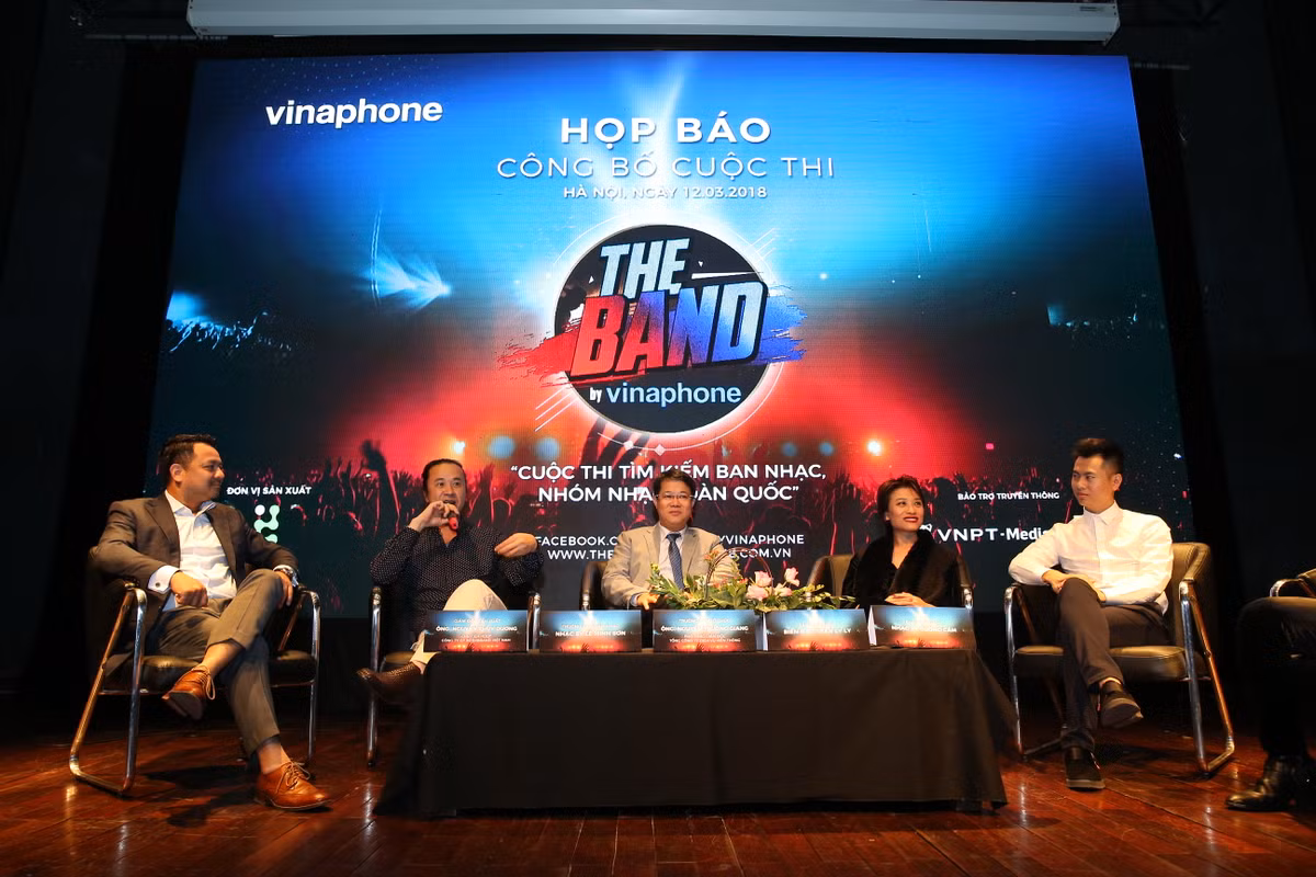 Ban giám khảo cuộc thi.