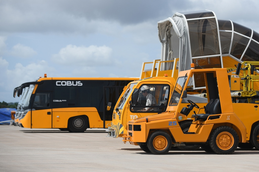 Chuyen bay dau tien ha canh tai Cang hang khong quoc te Van Don-Hinh-5