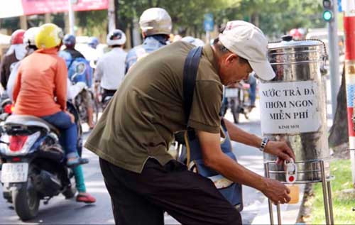 Những câu chuyện “tình người” như thế này ở TP HCM không thiếu và ngày càng được nhân rộng bằng nhiều hình thức.