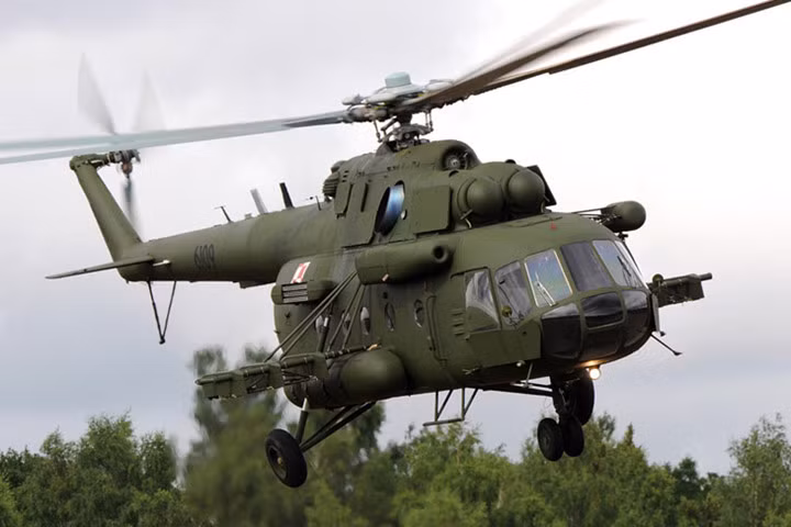 Mẫu trực thăng vận tải này cũng có thể được vũ trang nhiều loại súng máy, tên lửa và rocket khác nhau. (Ảnh: Jetphotos)