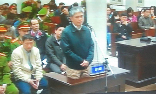 Bị cáo Nguyễn Xuân Sơn nói lời sau cùng.