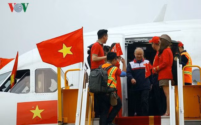 Phi cơ Vietjet chở đội tuyển U23 Việt Nam và huấn luyện viên Park Hang-seo về nước.