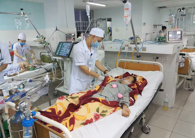 Em T.T.U. đang điều trị tại Bệnh viện tỉnh Khánh Hòa