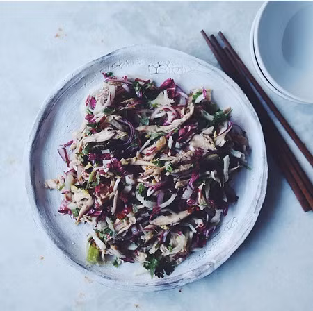 Gỏi gà là món ăn mang đậm hương vị ẩm thực của người Việt.