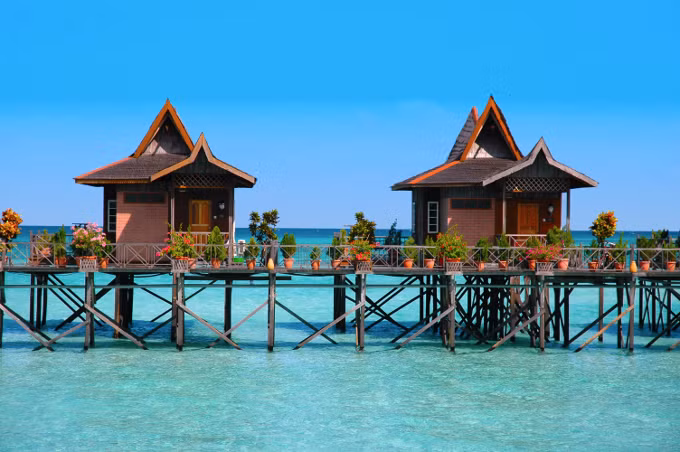 Biển Sipadan nổi tiếng của Malaysia là một trong những địa điểm lặn tuyệt nhất thế giới. Nơi đây còn gây ấn tượng với du khách bởi những rạn san hô tuyệt đẹp.