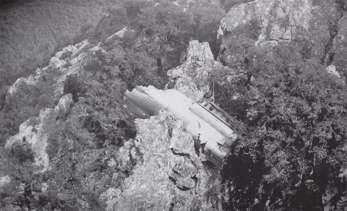 Vụ tai nạn khiến 180 người có mặt trên chuyến bay thiệt mạng. Đây được coi là vụ tai nạn hàng không thảm khốc nhất xảy ra trên lãnh thổ Pháp.