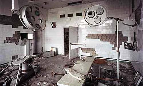 Sau khi xảy ra thảm họa hạt nhân Chernobyl, thành phố Prypiat, Ukraine bị bỏ hoang kể từ năm 1986. Trước khi xảy ra thảm họa hạt nhân kinh hoàng trên, nơi đây vô cùng phát triển, với khoảng 50.000 dân sinh sống.