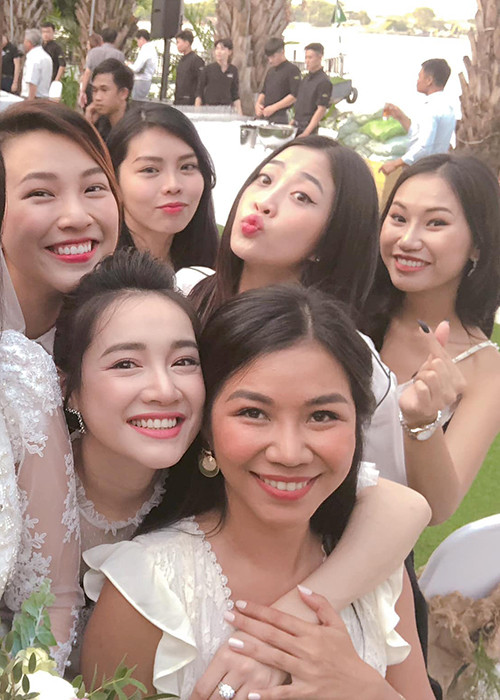 Nhã Phương được khen đẹp mặn mà sau 2 tháng bị đồn đã sinh con gái đầu lòng. Ảnh: FBNV