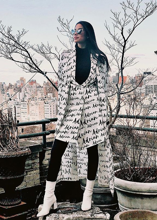 Được mệnh danh là hoa hậu khéo léo nhưng Phạm Hương cũng không ít lần bị ném đá vì vạ miệng.