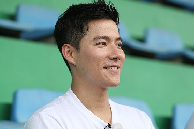 Jasper Cho - nam diễn viên phim "Hậu duệ của mặt trời" cũng dành tình cảm cho nhà cầm quân người Hàn. Ảnh: Lao động