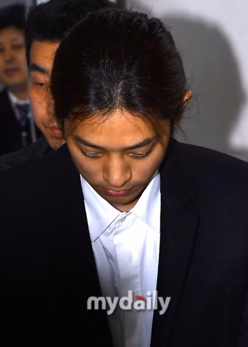 Trước khi bị khui scandal, Jung Joon Young tạo một vỏ bọc hoàn hảo trong vai trò ca sĩ thần tượng.