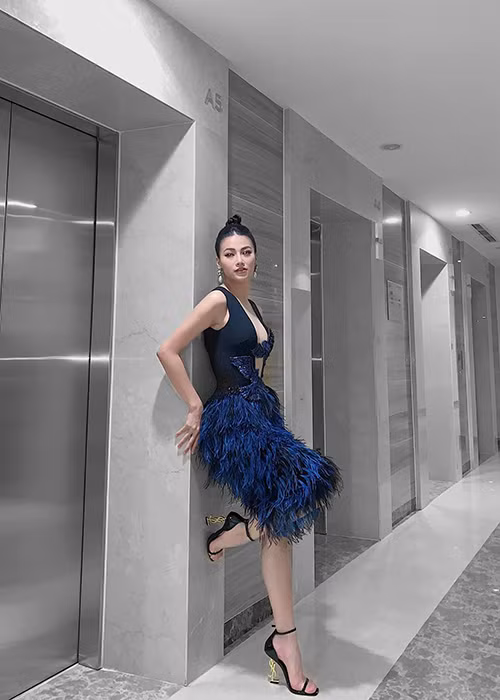 Về phía Phương Khánh, trên Zing, cô cho biết, khi cô còn nhỏ và chơi với Ngọc Trinh, Ngọc Trinh giúp đỡ cô như một người chị. Bên cạnh đó, Phương Khánh khẳng định luôn trân trọng tình bạn giữa cô và Ngọc Trinh.