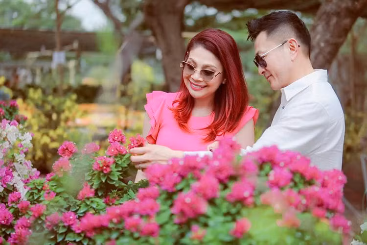 Ghen ty “bup be” Thanh Thao duoc chong chieu khong kem “ba hoang“