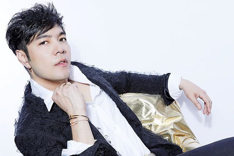 Bị dân mạng ném đá vì bênh vực Seungri giữa bão scandal nhưng Kong Karoon đến nay vẫn chưa gỡ bài chia sẻ của mình.