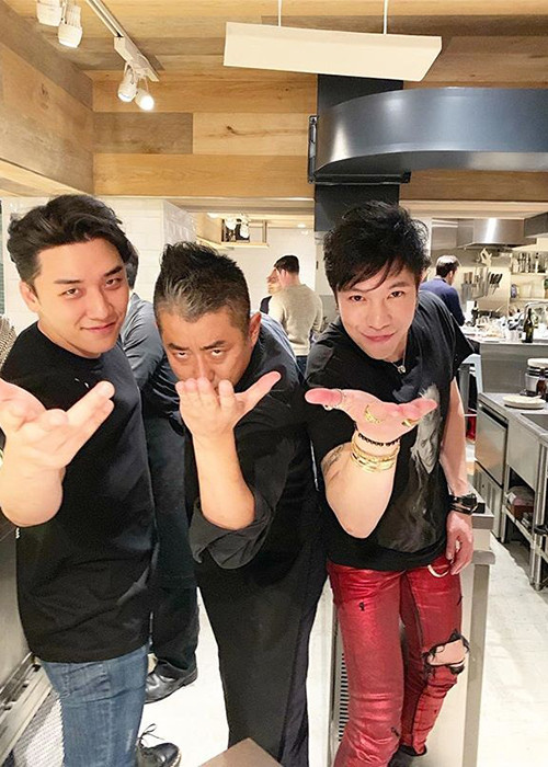 Ngôi sao Thái Lan viết: “Anh sẽ luôn ở bên cạnh cậu đến cuối cùng, bất kể là xảy ra chuyện gì đi chăng nữa. Ủng hộ Seungri”.