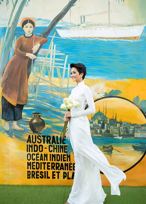 Sự xuất hiện của H'hen Niê nhận được sự chú ý của đông đảo khán giả tham gia chương trình.