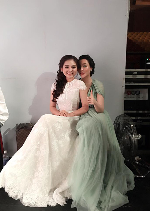 Nữ quán quân Nhân tố bí ẩn 2016 chính là học trò của nữ ca sĩ Hồ Quỳnh Hương.