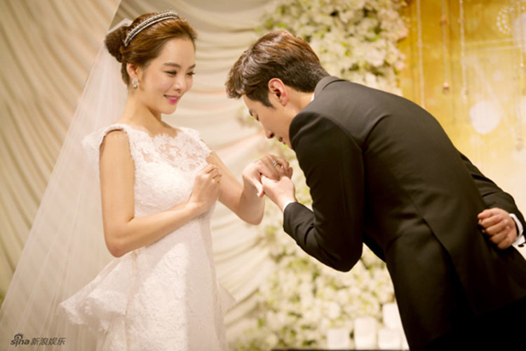 Fan mừng cho Chae Rim tìm được một nửa yêu thương và trân trọng. Ảnh: Sina