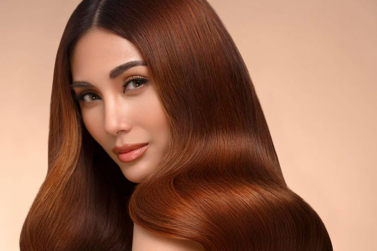 Đa phần dân mạng chỉ trích 3 mỹ nhân Việt tạo dáng phản cảm trong hình ảnh hậu trường clip quảng cáo. Giữa bão scandal, Ngọc Trinh, Hoàng Yến và Yến Trang cho biết họ chỉ chụp theo ý tưởng của đạo diễn là người nước ngoài. Ảnh: FBNV