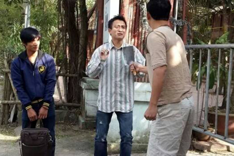 Trở thành hiện tượng mạng, Lệ Rơi liên tiếp làm khách mời các chương trình truyền hình như Cuộc sống thường ngày, Thông điệp cuộc sống, Tổ dân phố muôn năm. Ảnh: Healthplus