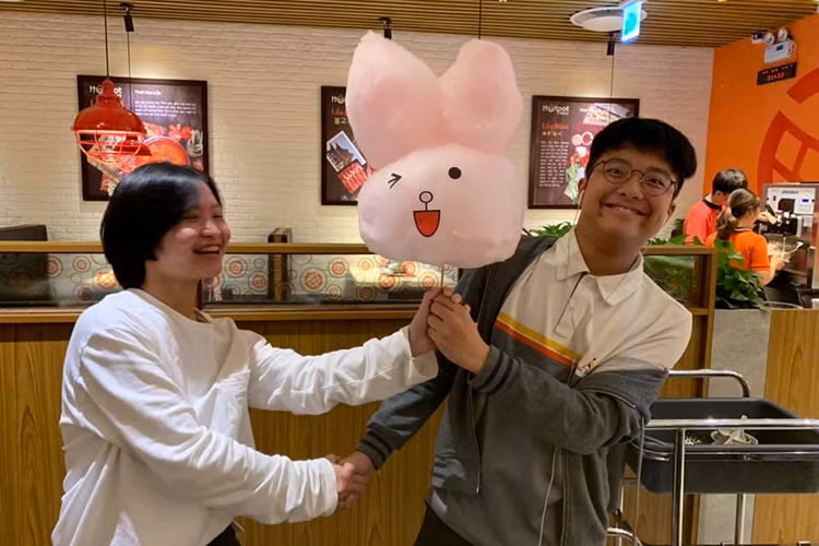 Thục Anh là trái ngọt trong cuộc hôn nhân của danh hài Công Lý và người vợ cũ đầu tiên.