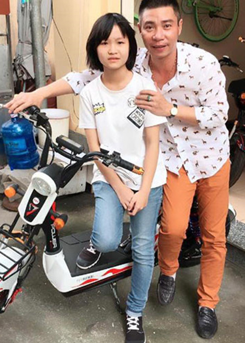 Con gái của Công Lý được nhận xét thừa hưởng những nét đẹp từ mẹ.