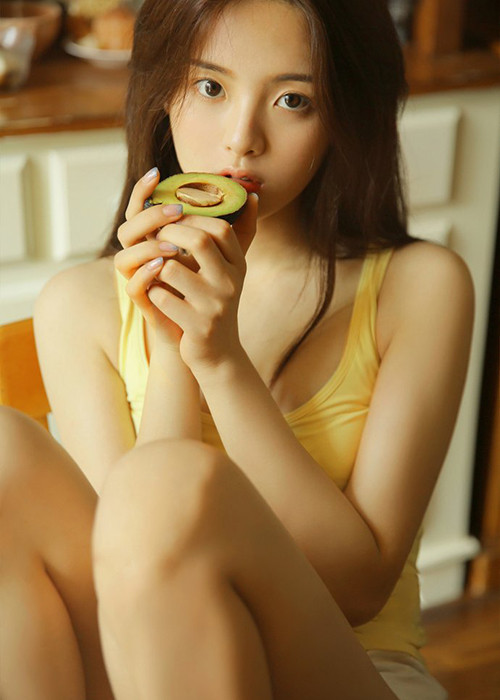 Tân binh của làng giải trí xứ Trung sinh năm 1998, đến từ Giang Tô.