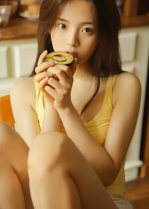 Tân binh của làng giải trí xứ Trung sinh năm 1998, đến từ Giang Tô.