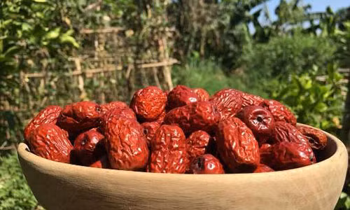 Chi em lung mua dac san tao do Tau ngon bo 300.000 dong/kg