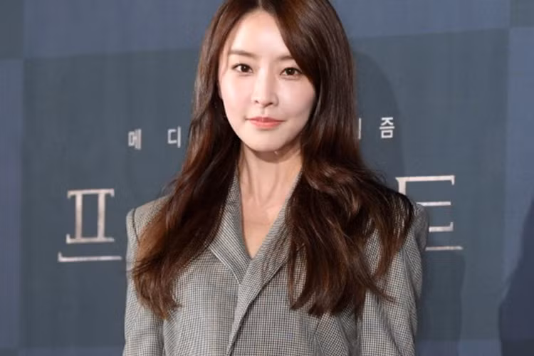  Scandal của Seungri hiện khiến nhiều nghệ sĩ Hàn bị vạ lây. Theo tin đồn, người phụ nữ bị quay lén được nhắc đến trong nhóm chat là Jung Yoo Mi (trong ảnh), Lee Chung Ah, Oh Yeon Seo, nhóm Black Pink, Jihyo của nhóm Twice. Ảnh: Saostar