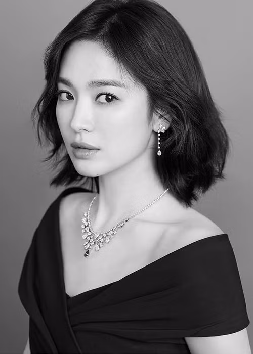 Năm 2016, Song Hye Kyo tiếp tục nhờ đến pháp luật để bảo vệ quyền lợi khi người dùng mạng đã đồn thổi cô làm gái bao. Ảnh: Instagram