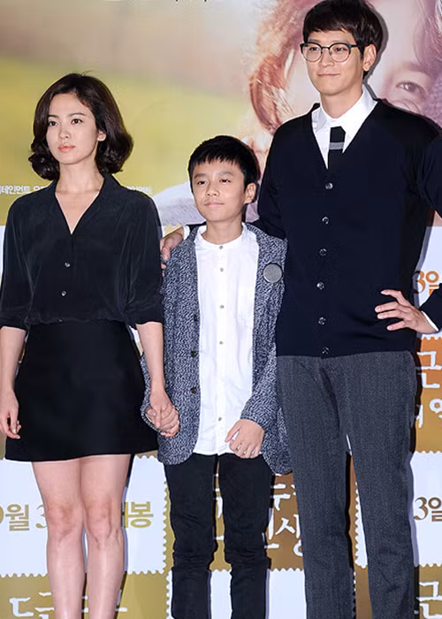 Sau khi bị điều tra, phía Song Hye Kyo thừa nhận không đóng đủ thuế. Về phía nữ diễn viên, cô nhanh chóng nộp số tiền thuế còn nợ và công khai xin lỗi. Cho đến nay, scandal Song Hye Kyo trốn thuế vẫn thường bị khơi lại. Ảnh: Tvdaily