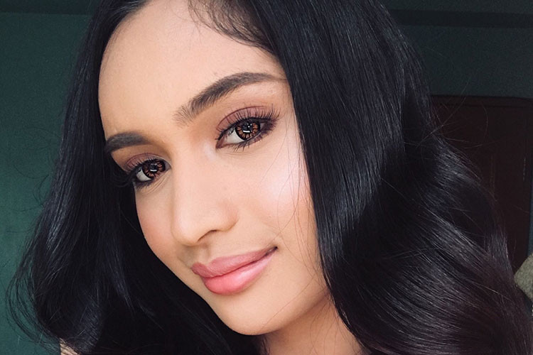 Xét về sắc vóc, Nhật Hà nổi bật trong dàn thí sinh. Tuy nhiên, người đẹp đến từ Việt Nam không nên chủ quan bởi có không ít đối thủ đáng gờm cạnh tranh vương miện Hoa hậu Chuyển giới quốc tế, trong đó đáng chú nhất là đại diện Philippines -Nicole Flores.