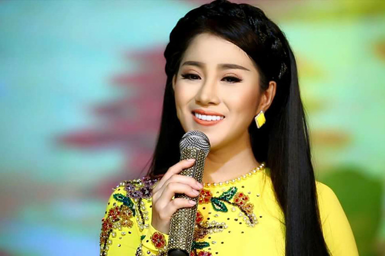 Sau 4 năm bước chân vào showbiz, Tố My ngày càng đẹp mặn mà.