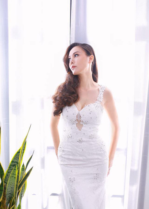 Ngoài đời, nữ diễn viên phim "Những cô gái trong thành phố" sở hữu vẻ đẹp mặn mà.