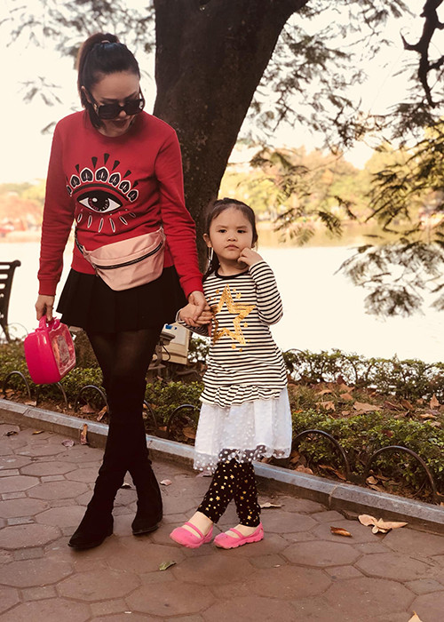 Nữ diễn viên đang có tổ ấm hạnh phúc bên chồng con.