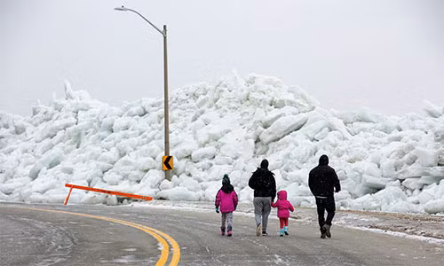 Sự thực bất ngờ hiện tượng “sóng thần băng” Su thuc bat ngo hien tuong “song than bang”