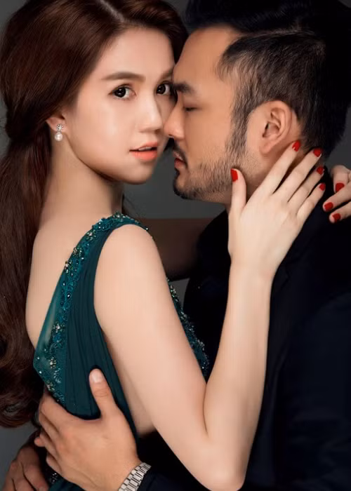 Ở "Vòng eo 56", Ngọc Trinh hôn bạn diễn nhưng đây không phải là nụ hôn sâu như trong "Vu quy đại náo". Ảnh: Người đưa tin