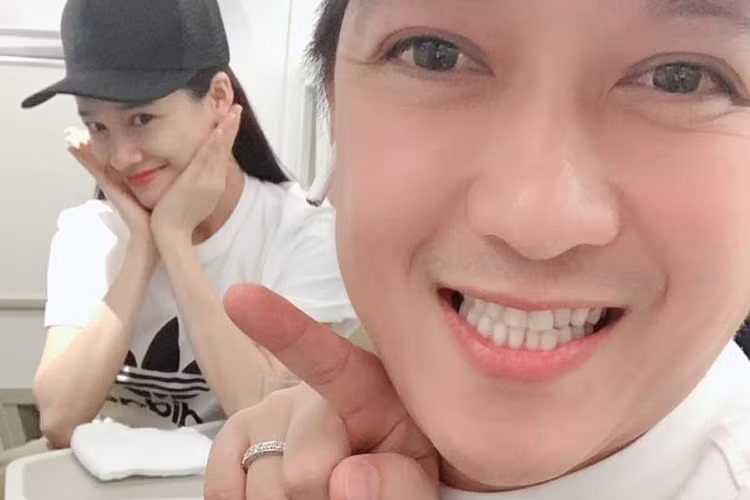 Từ khi về chung một nhà, Trường Giang - Nhã Phương không ít lần khoe cuộc hôn nhân hạnh phúc của mình.