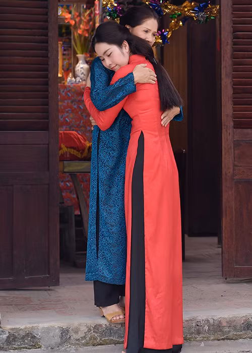 Cách đây ít ngày, hình ảnh Nam Em trong một đám cưới khiến dư luận bàn tán xôn xao.