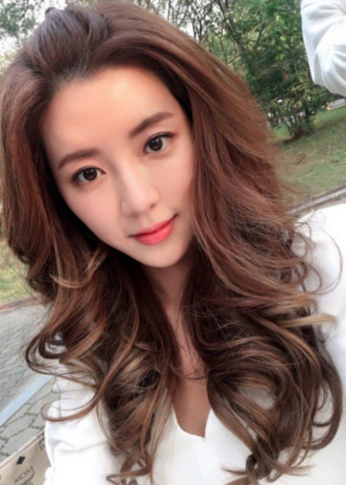 Năm 2017, Park Han Byul bất ngờ chia sẻ chuyện đang mang bầu và đã kết hôn. Ảnh: Instagram