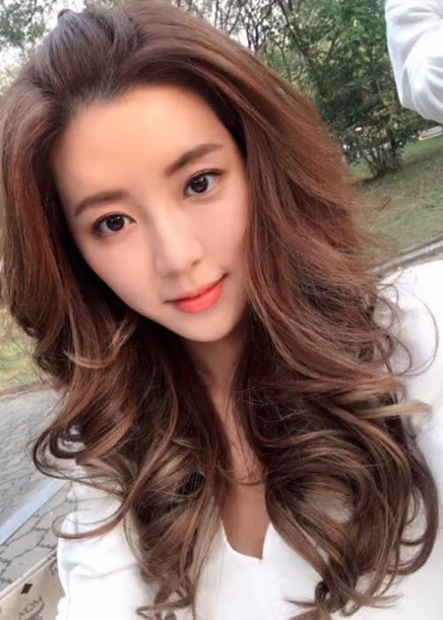 Năm 2017, Park Han Byul bất ngờ chia sẻ chuyện đang mang bầu và đã kết hôn. Ảnh: Instagram