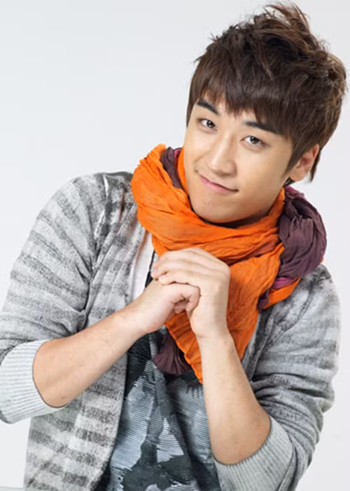 Sau nhiều năm vào showbiz, Seungri lấn sân kinh doanh. Anh có các chuỗi quán bar, nhà hàng ramen trong nước và ngoài nước. Ảnh: Zing