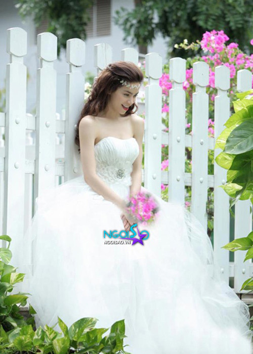 Mỗi lần hóa cô dâu, Hồ Ngọc Hà lại khiến fan phát sốt. Ảnh: FBNV