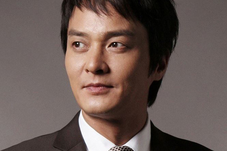 Không chỉ nam thần tượng Hàn, nghệ sĩ gạo cội cũng vướng bê bối tình dục. Jo Min Ki là một ví dụ điển hình. Năm 2018, một nữ sinh viên Đại học Cheongju tố bị Jo Min Ki quấy rối trong thời gian ông giảng dạy tại đây. Ảnh: Tiền phong