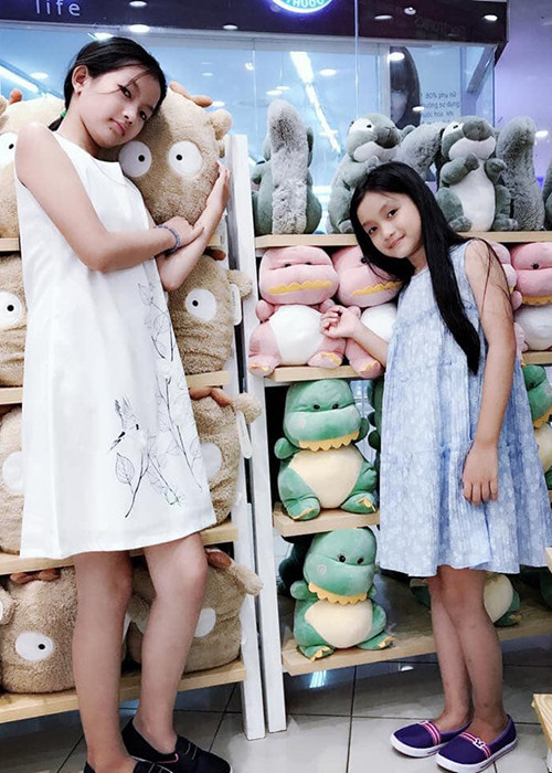 Ở cuộc hôn nhân đầu tiên, chồng cũ của Phi Thanh Vân có 2 cô con gái.