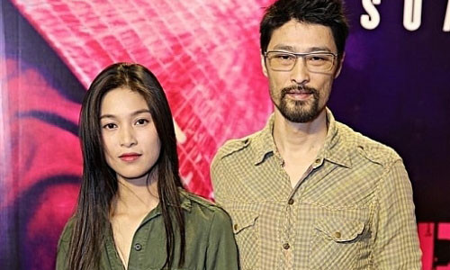 Johnny Tri Nguyen xuat hien voi ve ngoai gay go, tieu tuy